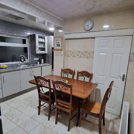 Dom wakacyjny Impeccable 2-bed House Near City Centre Birmingham